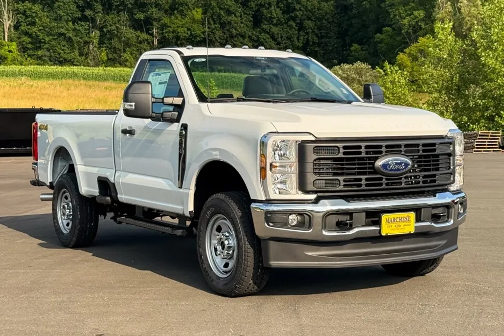 2025 Ford F-350 photo 1