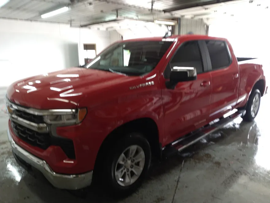 2024 Chevrolet Silverado 1500 LT photo 1