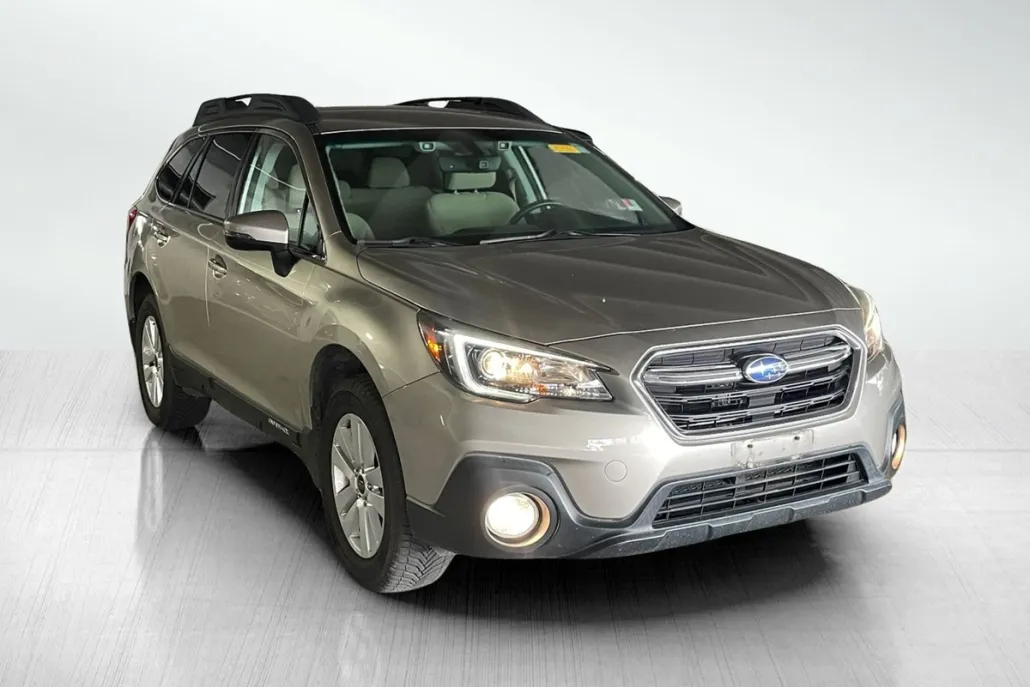 2018 Subaru Outback 2.5i Premium photo 1