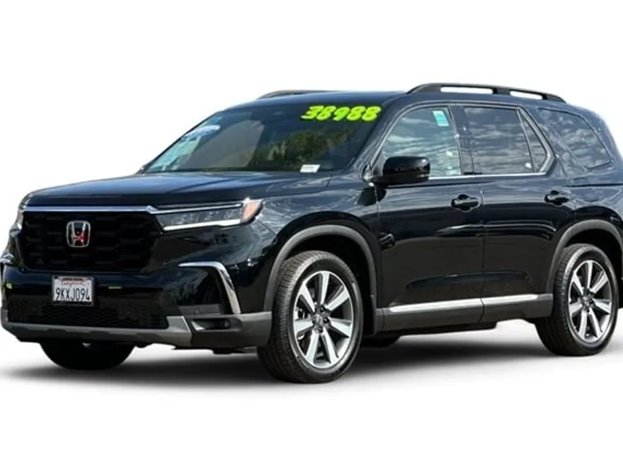 2024 Honda Pilot Touring photo 1