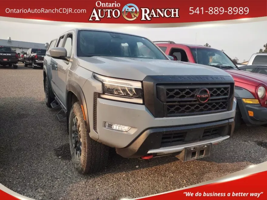 2023 Nissan Frontier PRO-4X Crew Cab photo 1