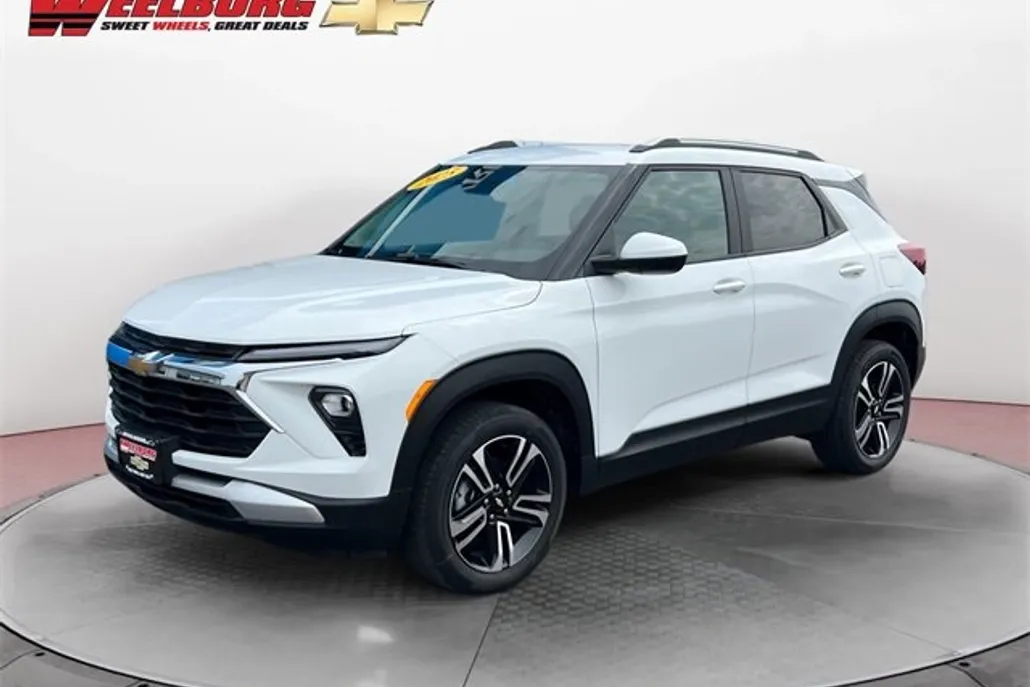 2025 Chevrolet Trailblazer LT photo 1