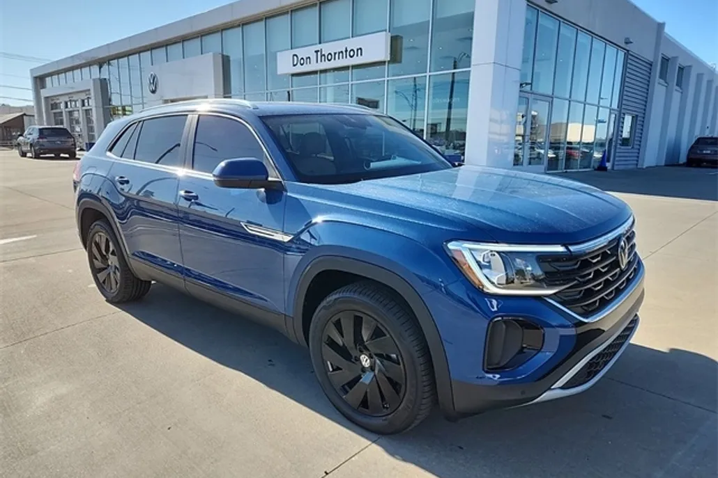 2025 Volkswagen Atlas Cross Sport SE Technology photo 1