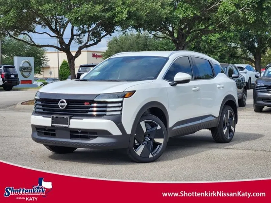 2025 Nissan Kicks SR photo 1
