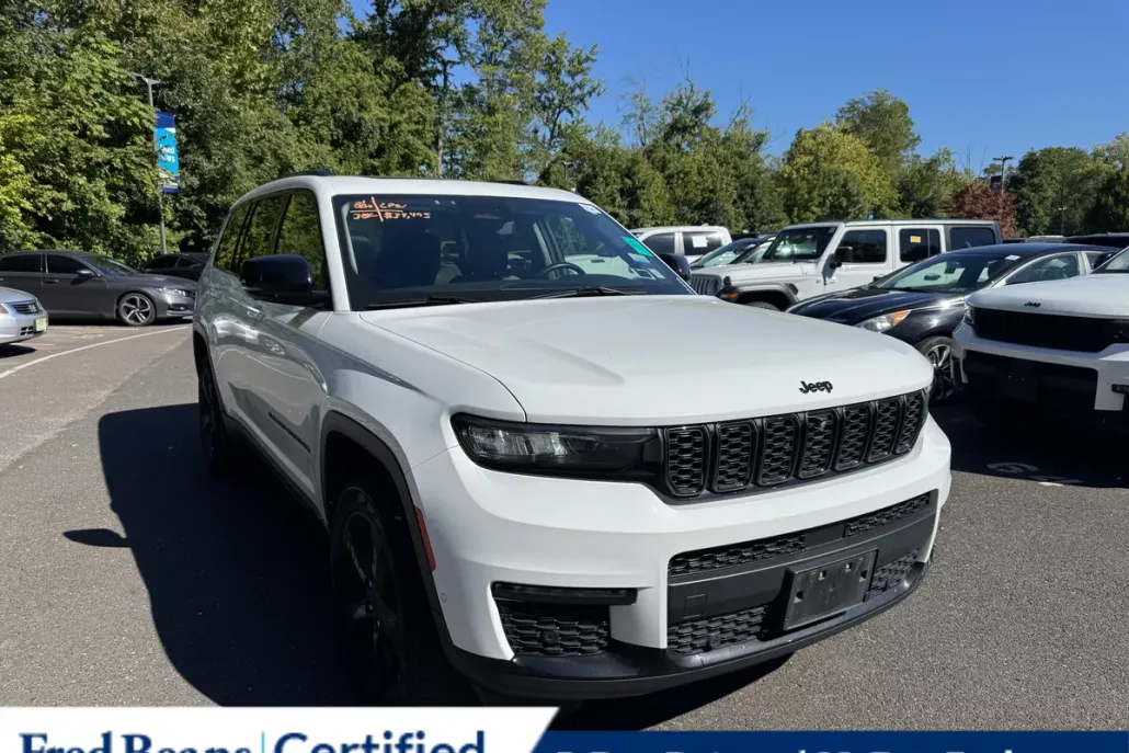 2022 Jeep Grand Cherokee Limited photo 1