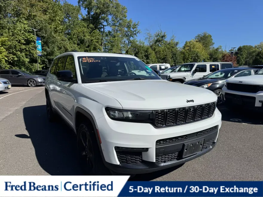 2022 Jeep Grand Cherokee Limited photo 1