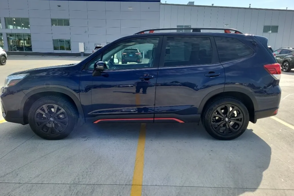 2020 Subaru Forester Sport photo 1