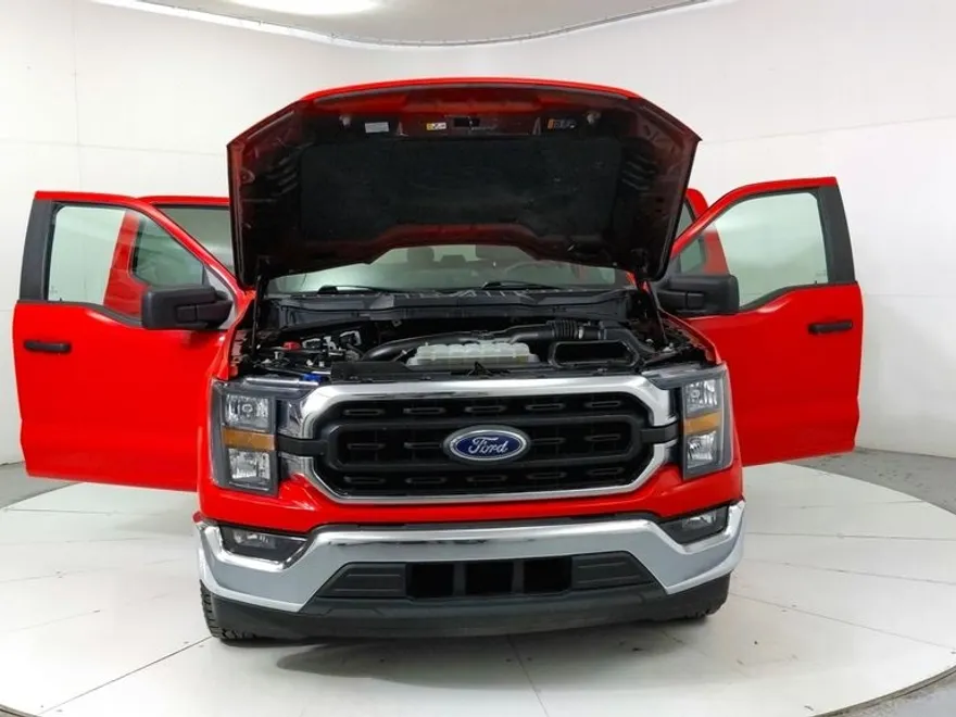 2023 Ford F-150 XLT photo 1