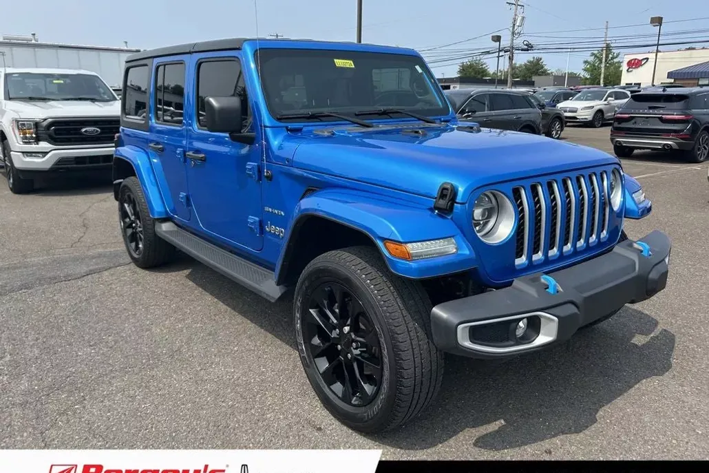 2022 Jeep Wrangler Unlimited 4xe Sahara photo 1