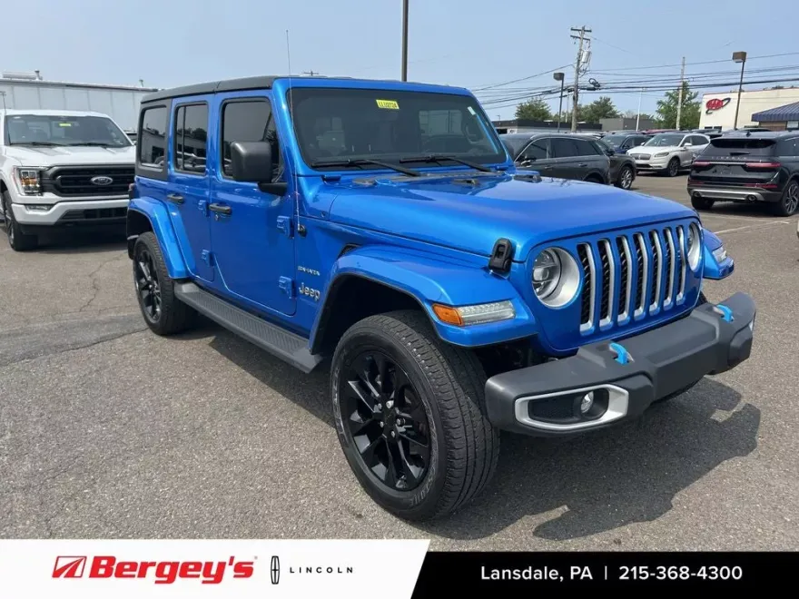 2022 Jeep Wrangler Unlimited 4xe Sahara photo 1