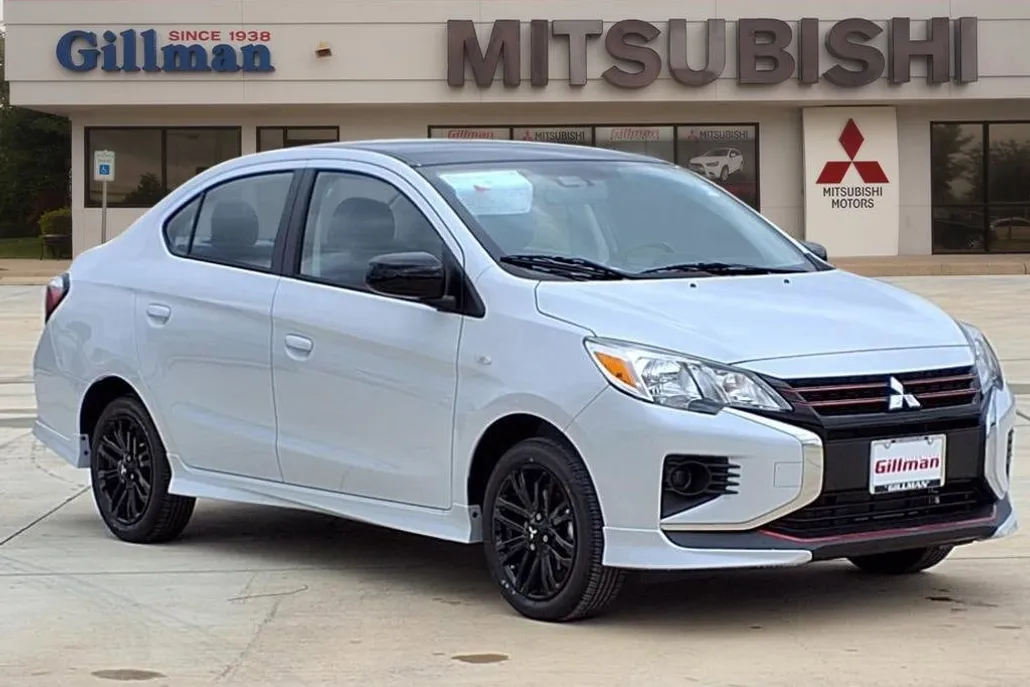 2024 Mitsubishi Mirage G4 photo 1