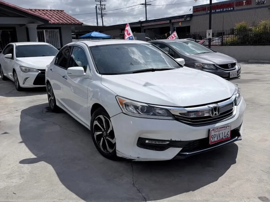 2016 Honda Accord EX photo 1
