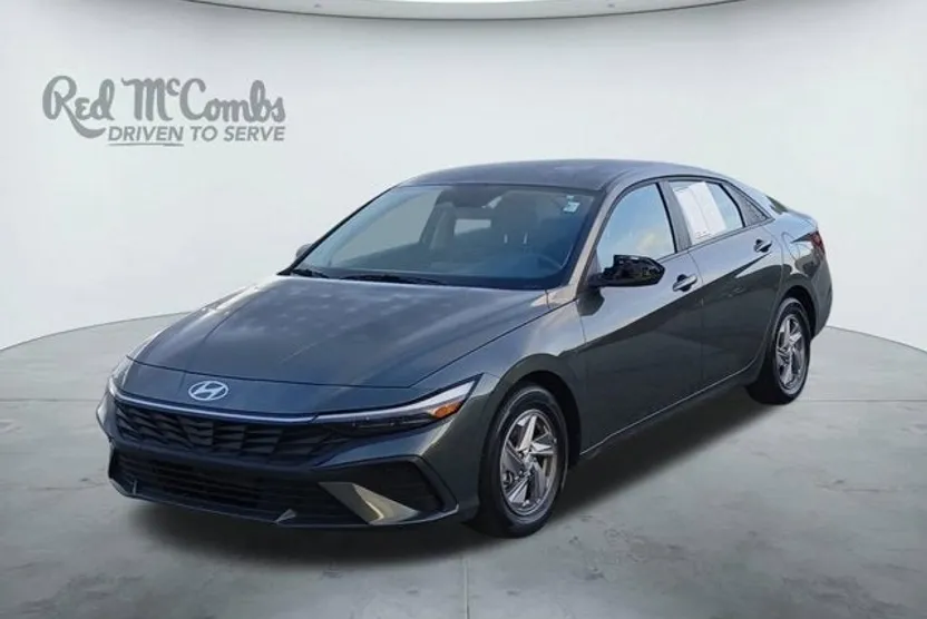 2024 Hyundai Elantra SE photo 1
