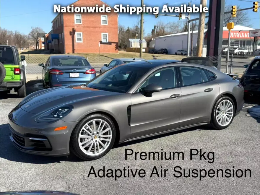 2017 Porsche Panamera Base photo 1