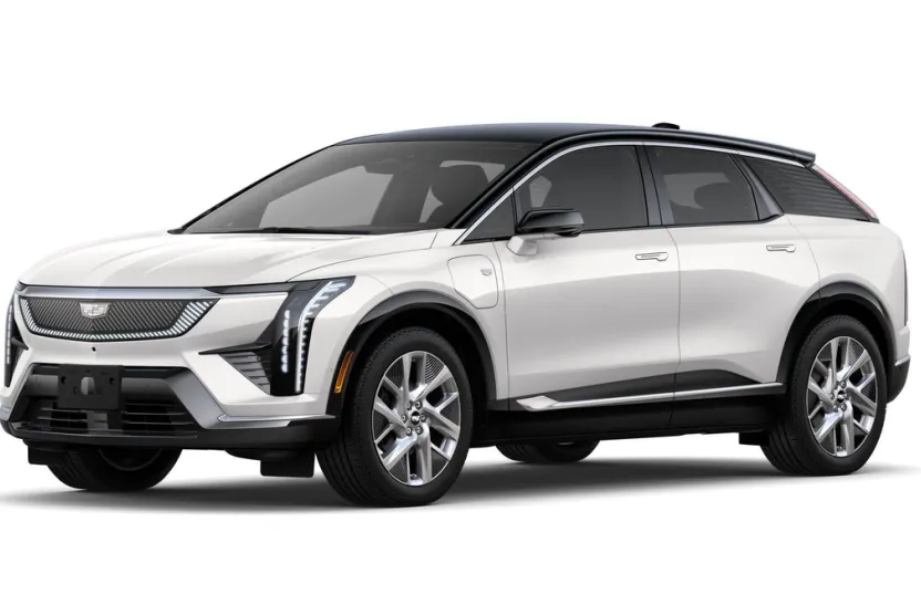 2025 Cadillac Optiq Luxury photo 1