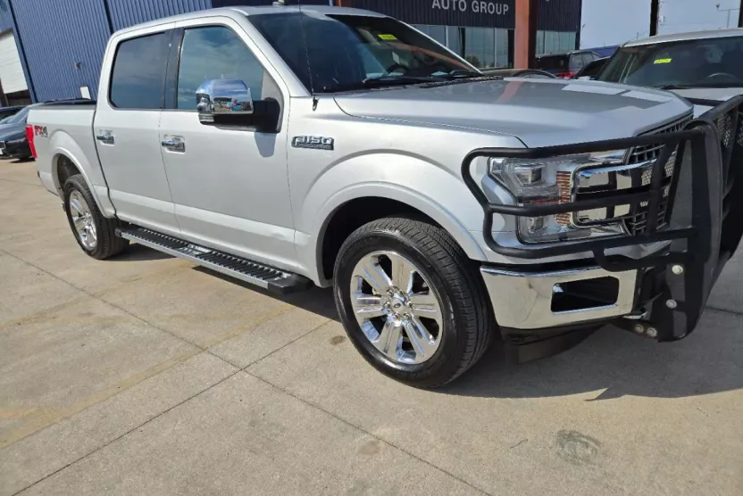 2019 Ford F-150 Lariat photo 1