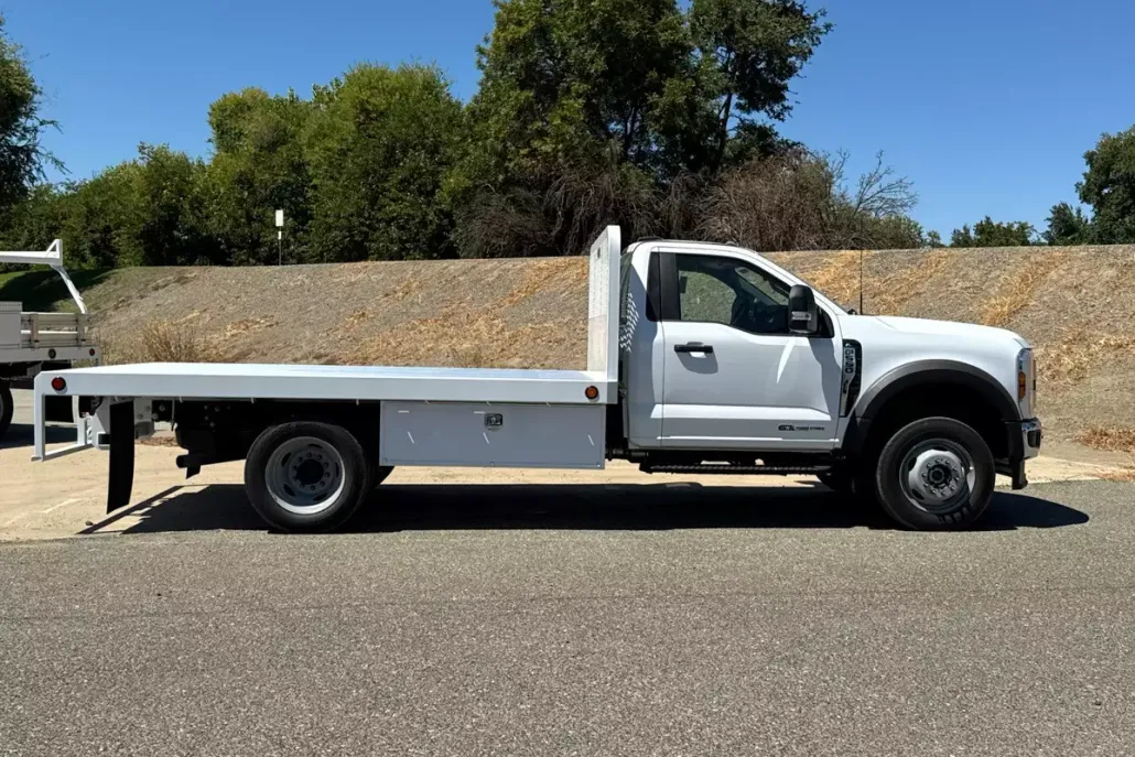 2025 Ford F-550 XL photo 1
