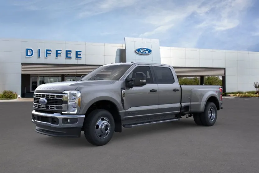 2025 Ford F-350 XLT photo 1