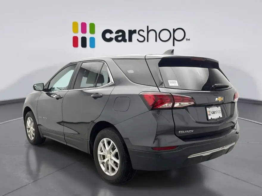 2022 Chevrolet Equinox LT photo 1