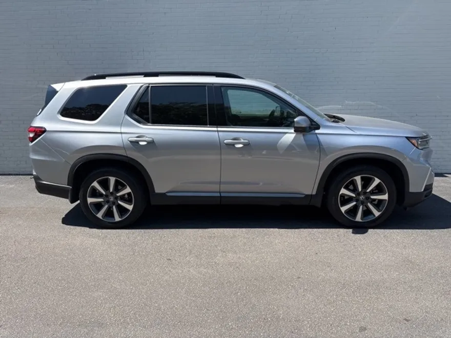 2025 Honda Pilot Elite photo 1