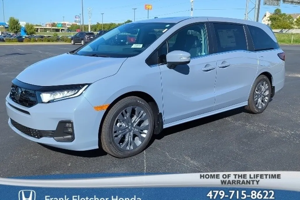 2026 Honda Odyssey Touring photo 1