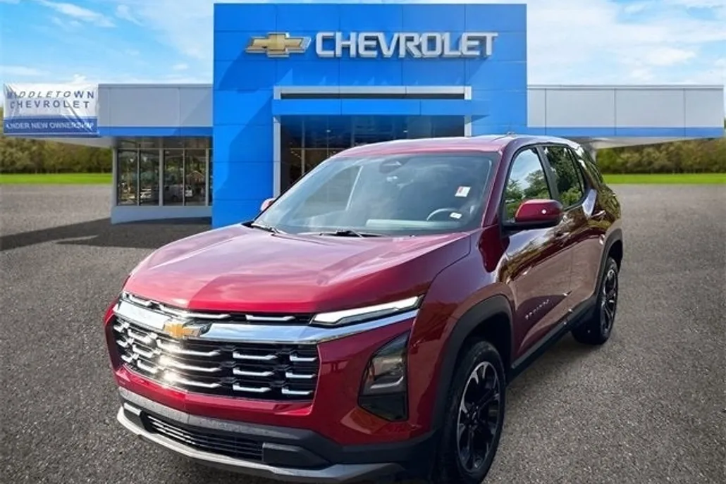 2026 Chevrolet Equinox LT photo 1