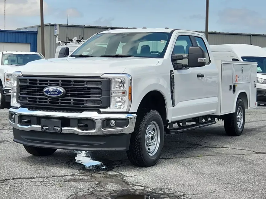 2025 Ford F-250 XL photo 1