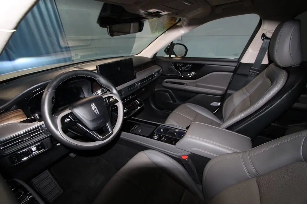 2024 Lincoln Corsair Grand Touring photo 1