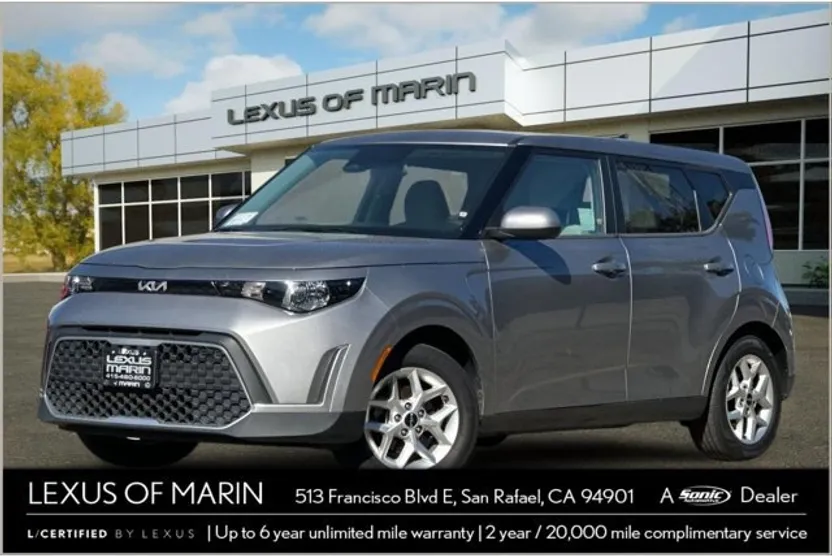 2023 Kia Soul LX photo 1