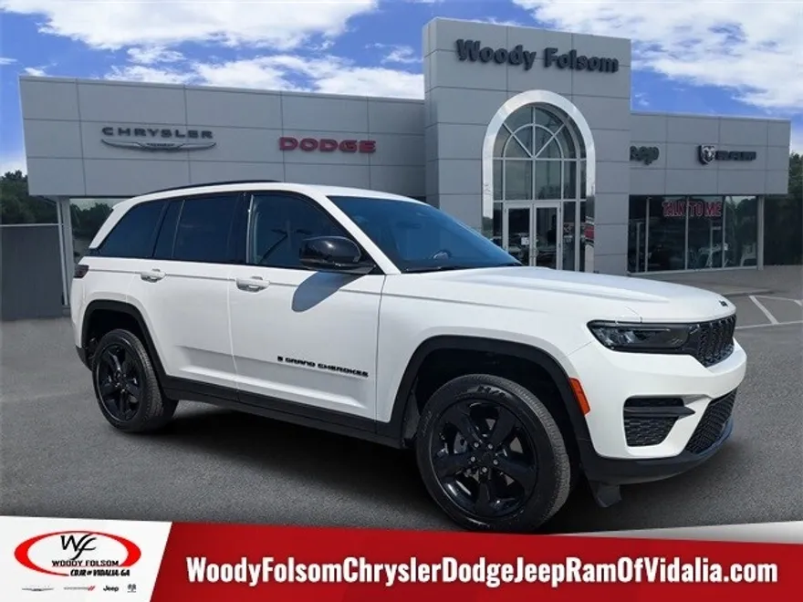 2025 Jeep Grand Cherokee Altitude photo 1