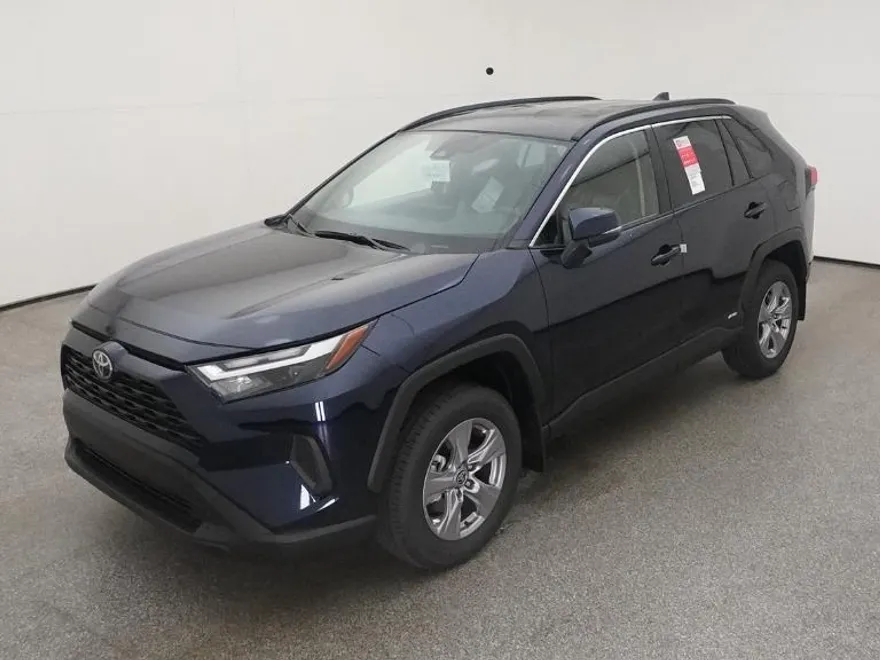 2025 Toyota RAV4 Hybrid XLE photo 1