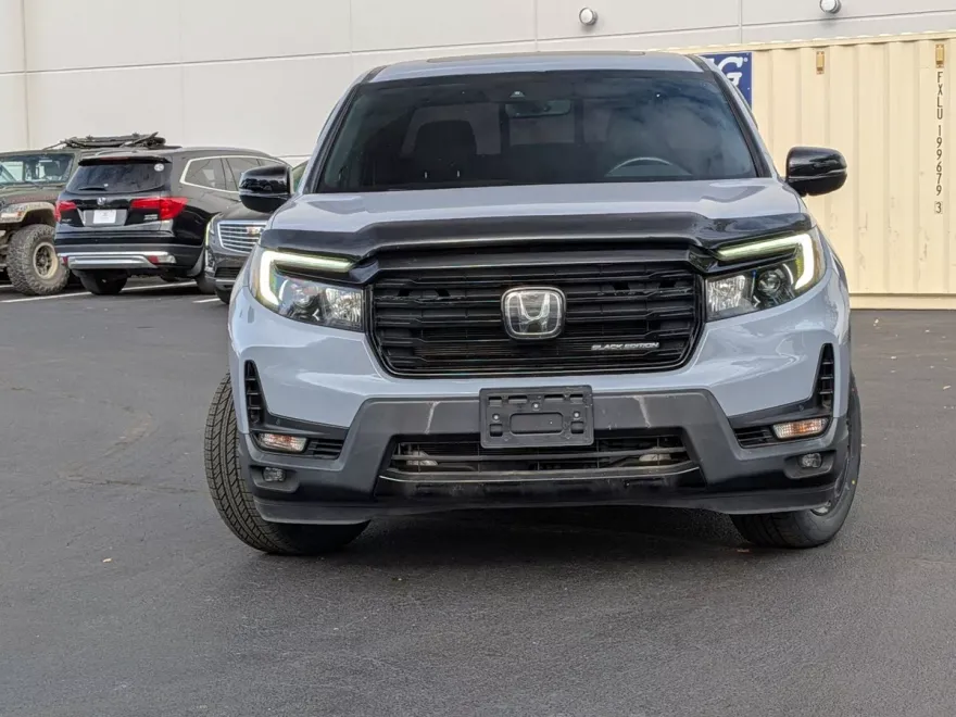 2022 Honda Ridgeline Black Edition photo 1