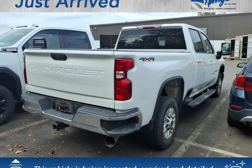2024 Chevrolet Silverado 2500HD LT photo 1