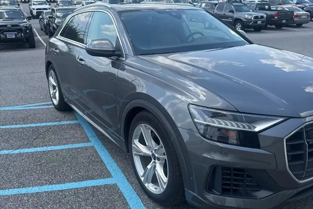 2023 Audi Q8 Prestige 55 photo 1