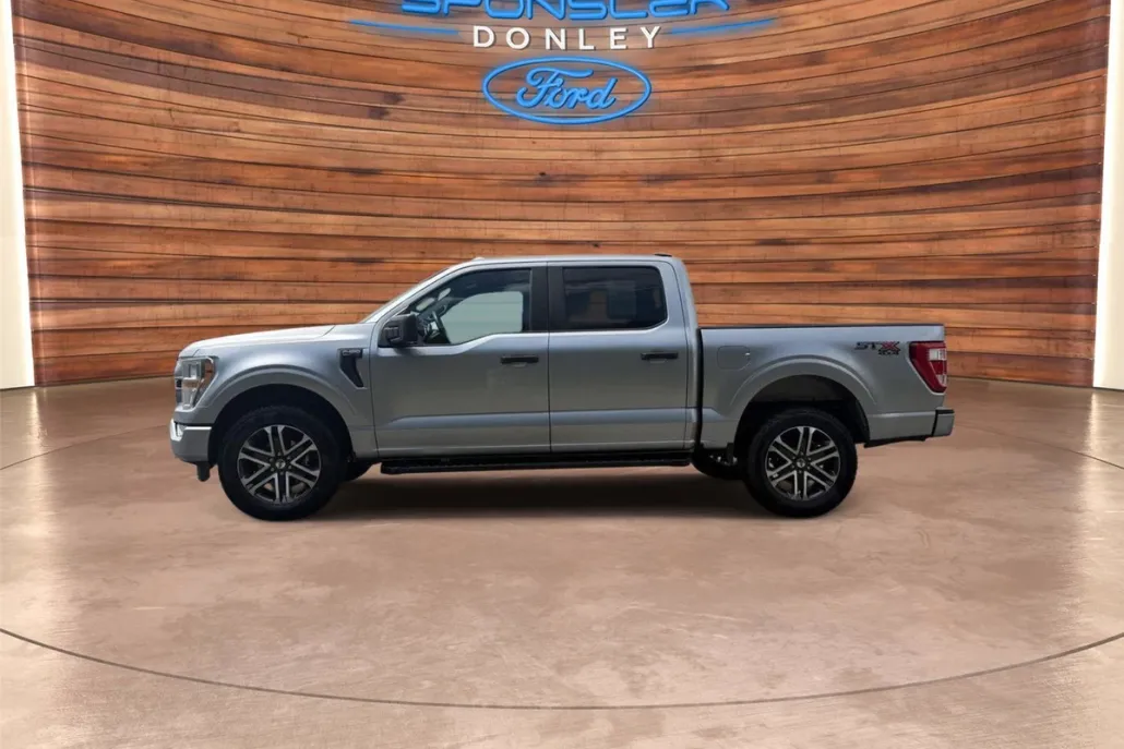 2022 Ford F-150 XL photo 1