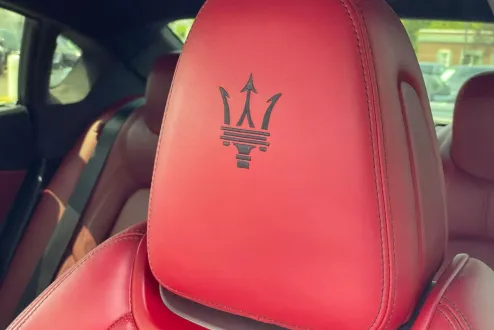 2017 Maserati Quattroporte GTS GranSport photo 2
