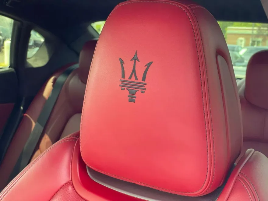 2017 Maserati Quattroporte GTS GranSport photo 2