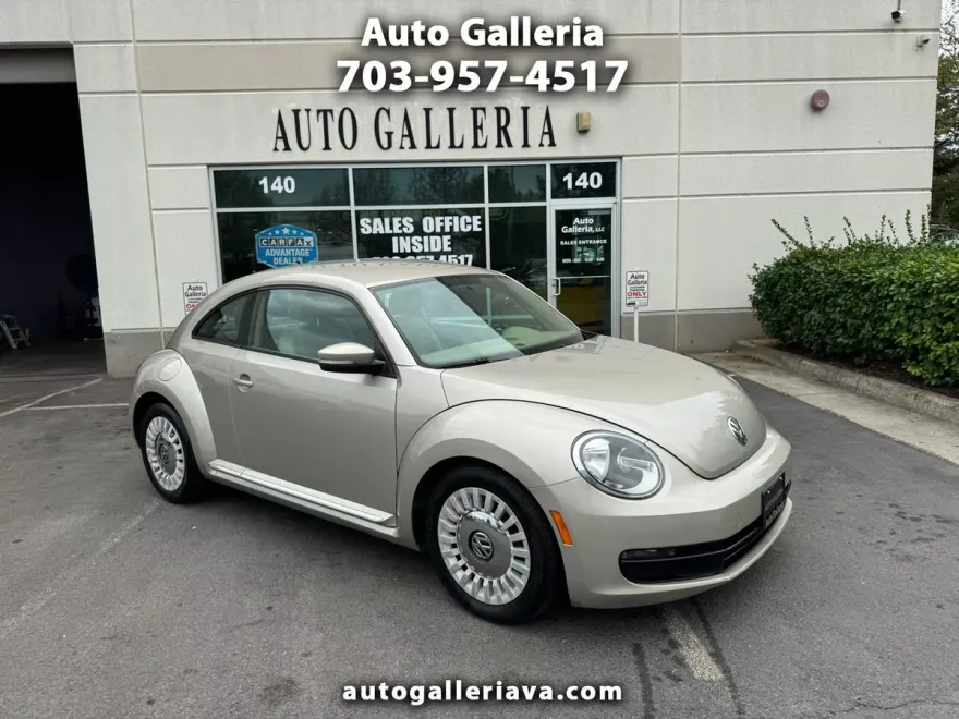 2013 Volkswagen Beetle 2.5L photo 1