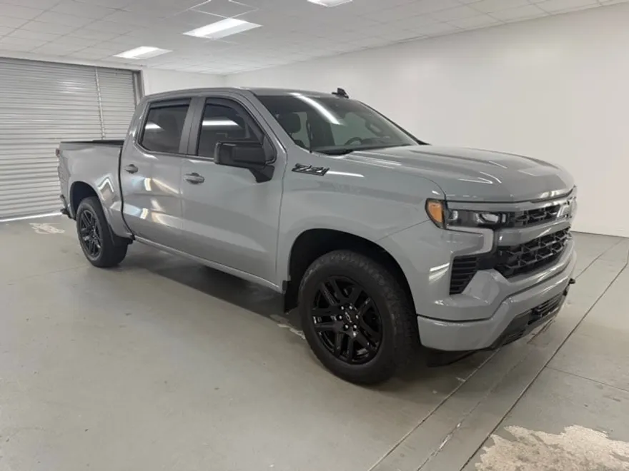 2024 Chevrolet Silverado 1500 RST photo 1