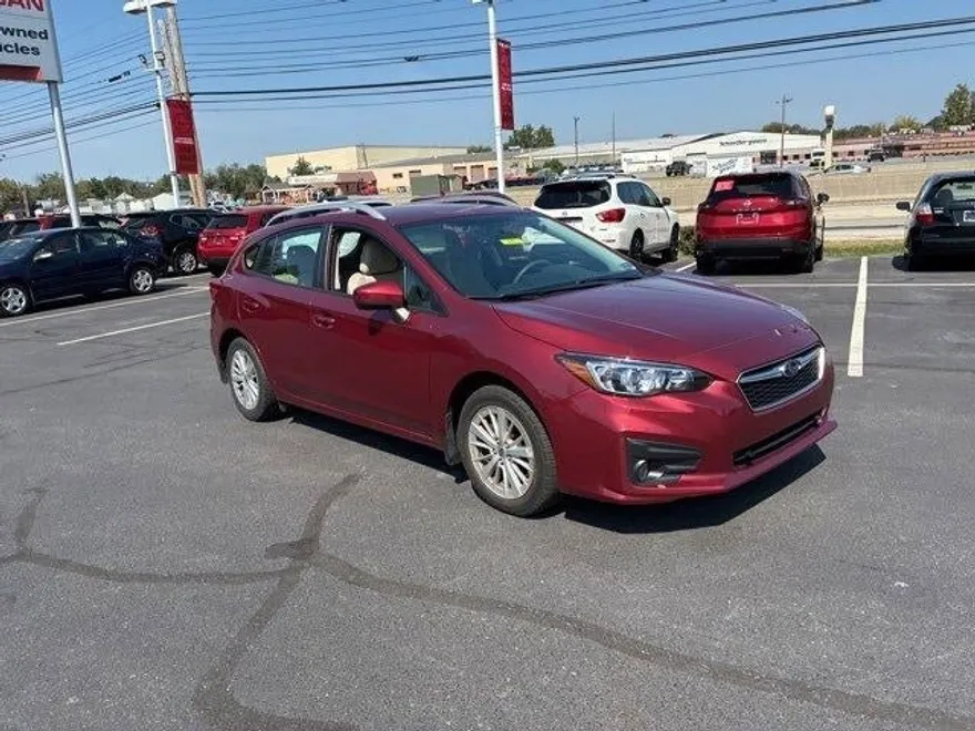 2018 Subaru Impreza 2.0i Premium photo 1