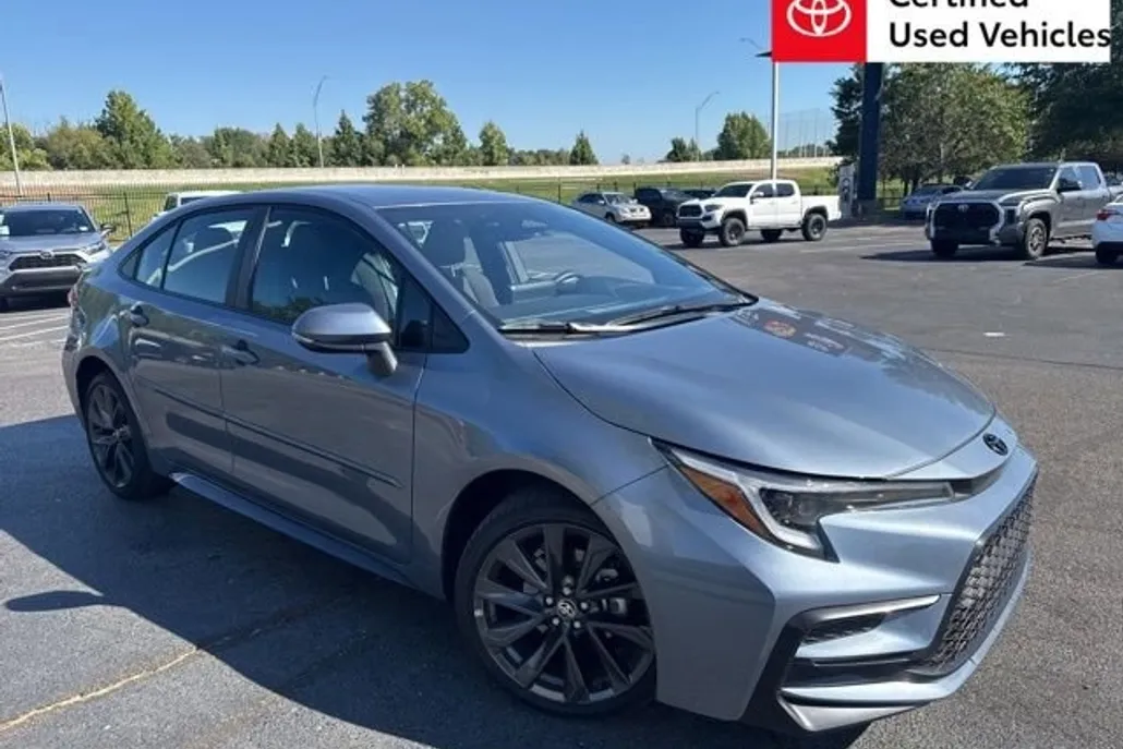 2025 Toyota Corolla SE photo 1