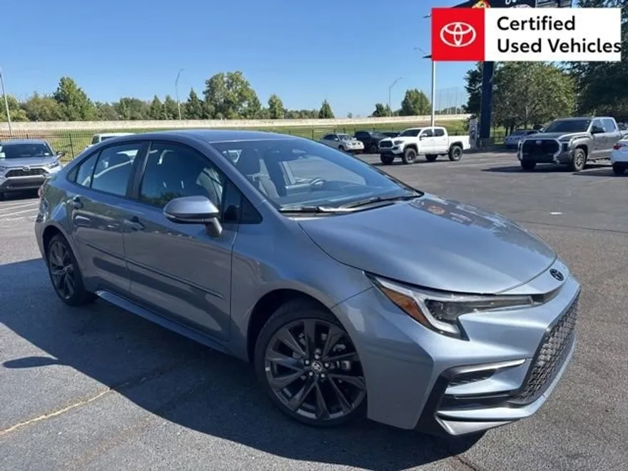 2025 Toyota Corolla SE photo 1