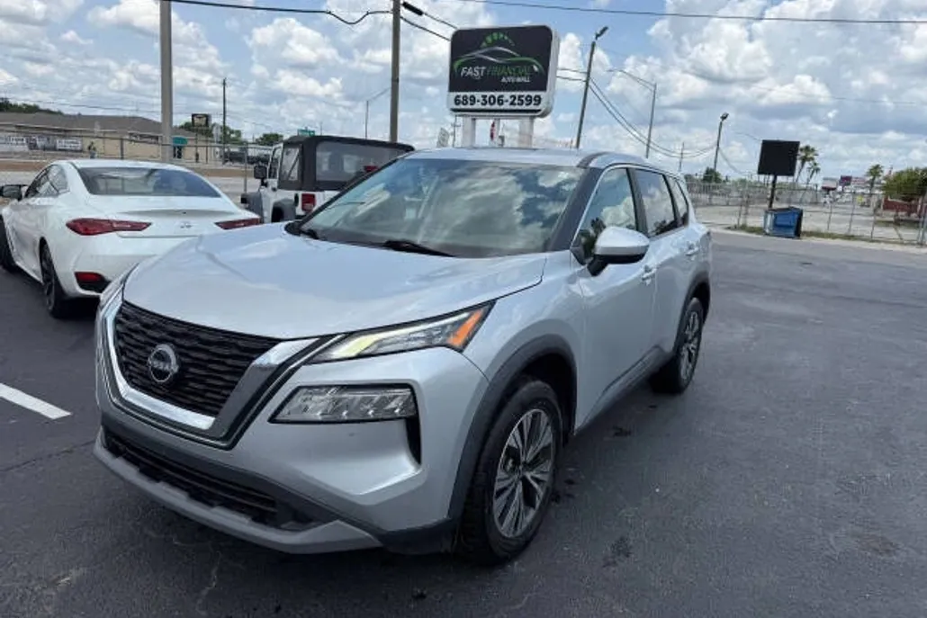 2023 Nissan Rogue SV photo 1