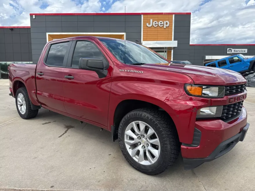 2021 Chevrolet Silverado 1500 Custom photo 1