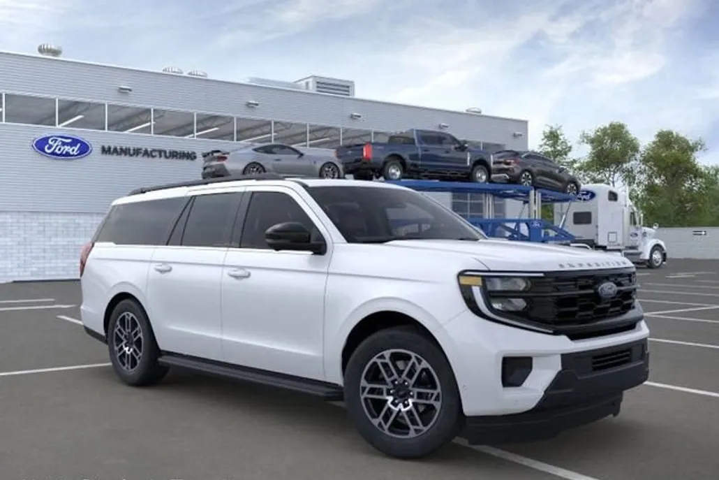 2025 Ford Expedition MAX photo 1