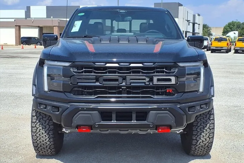 2025 Ford F-150 Raptor photo 1