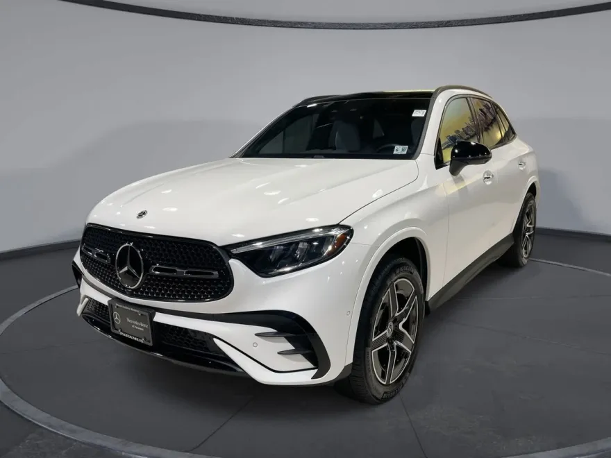 2025 Mercedes Benz GLC 300 4MATIC photo 1