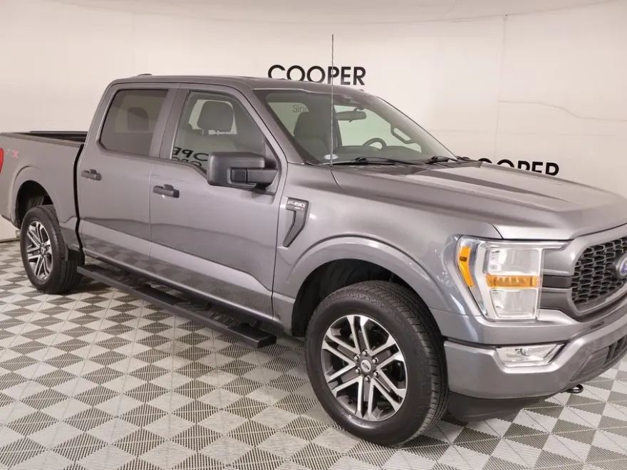 2022 Ford F-150 XL photo 1