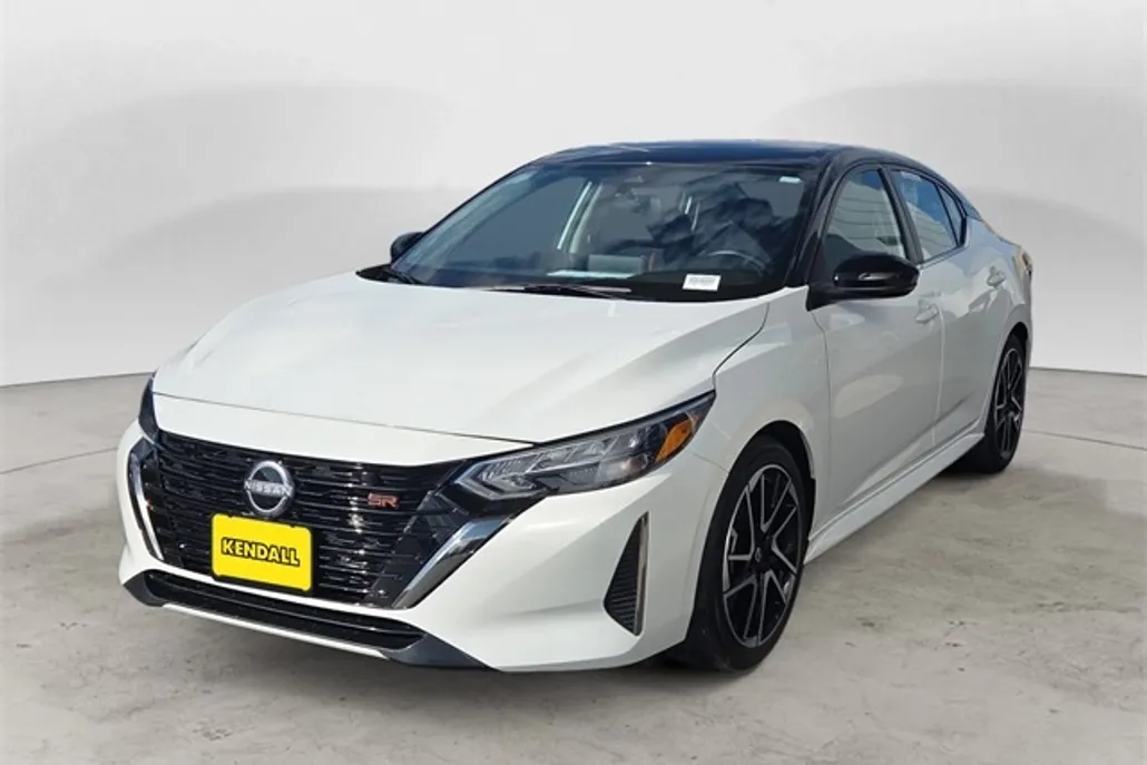 2024 Nissan Sentra SR photo 1