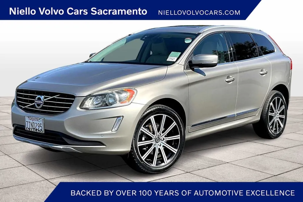2016 Volvo XC60 T5 Drive-E Premier photo 1